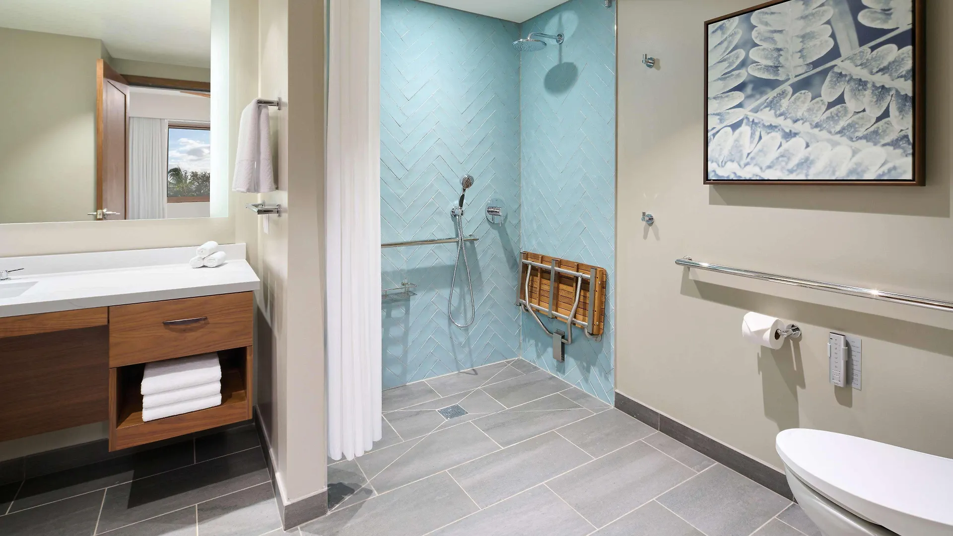 Hilton Grand Vacations Club Maui Bay Hotel 3*