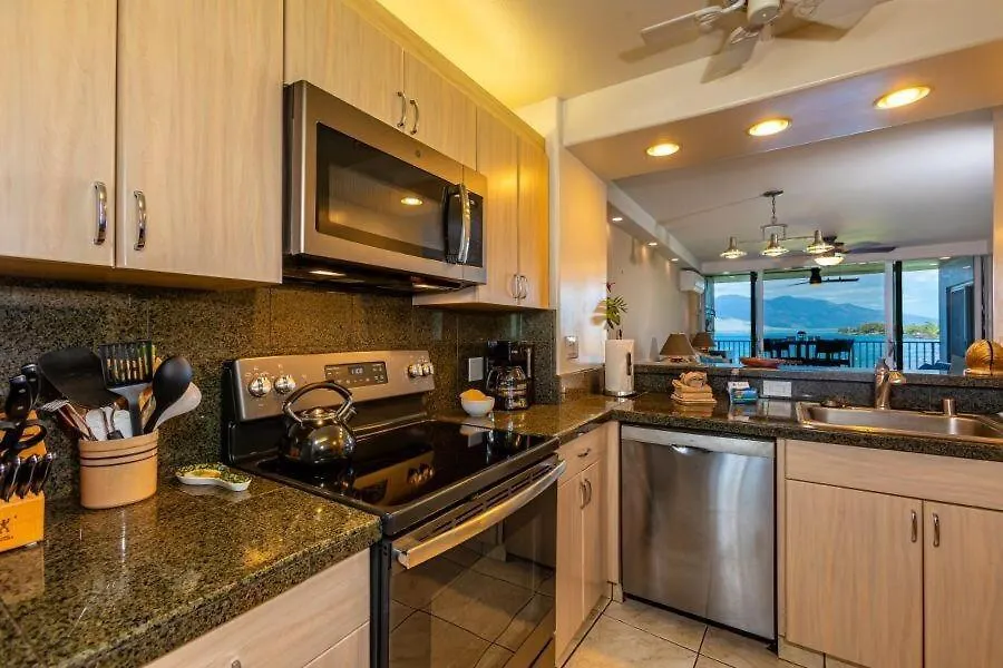 Royal Mauian, #205 Apartman *