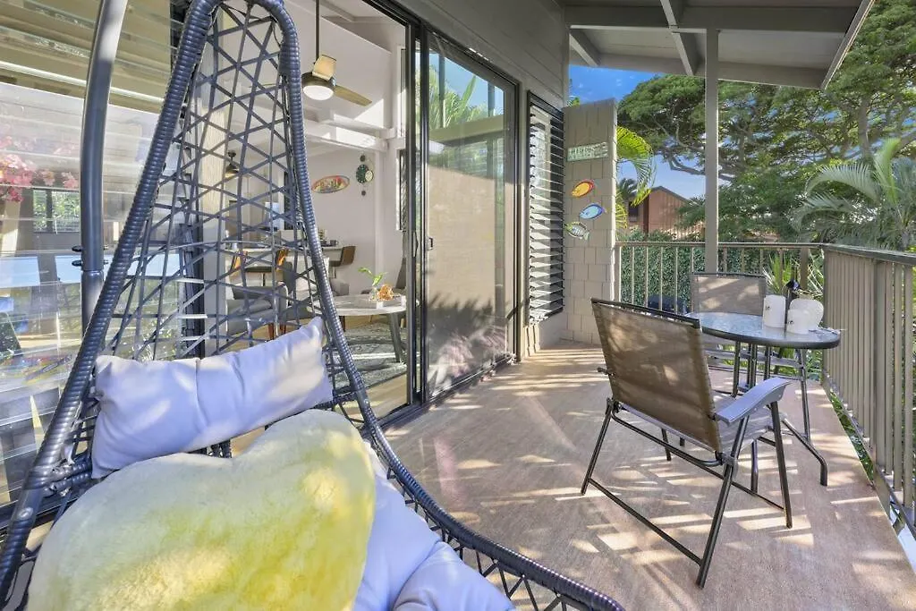 Coral Cove-poolside And Panoramic Ocean View Holiday home Kahana