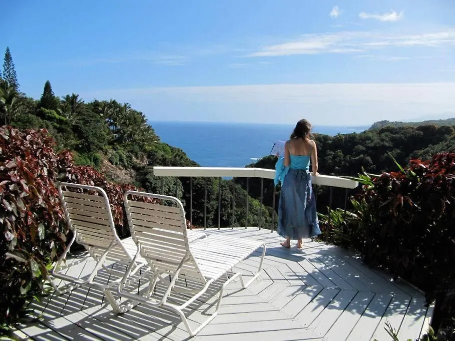 Willa Waterfall House With Ocean Views In Haiku, Maui