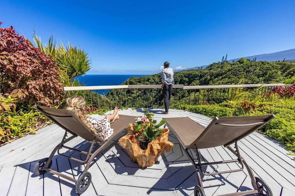 Waterfall House With Ocean Views In Haiku, Maui Willa *