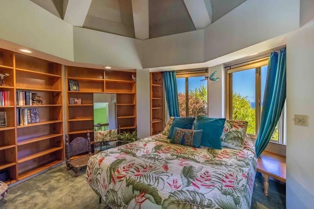 Waterfall House With Ocean Views In Haiku, Maui *