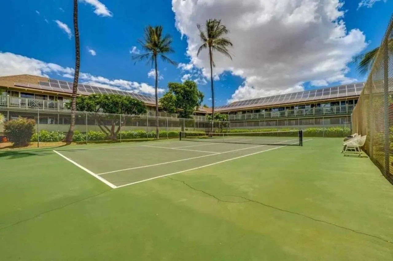 3mins Walk To Beach! Laundry, Pool, Hot Tub &