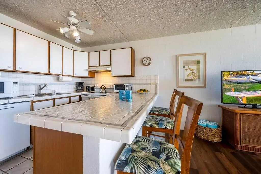 Apartment Alii Kai D207- Ocean View, Walk To Shops, Dining, And Kam I Kihei