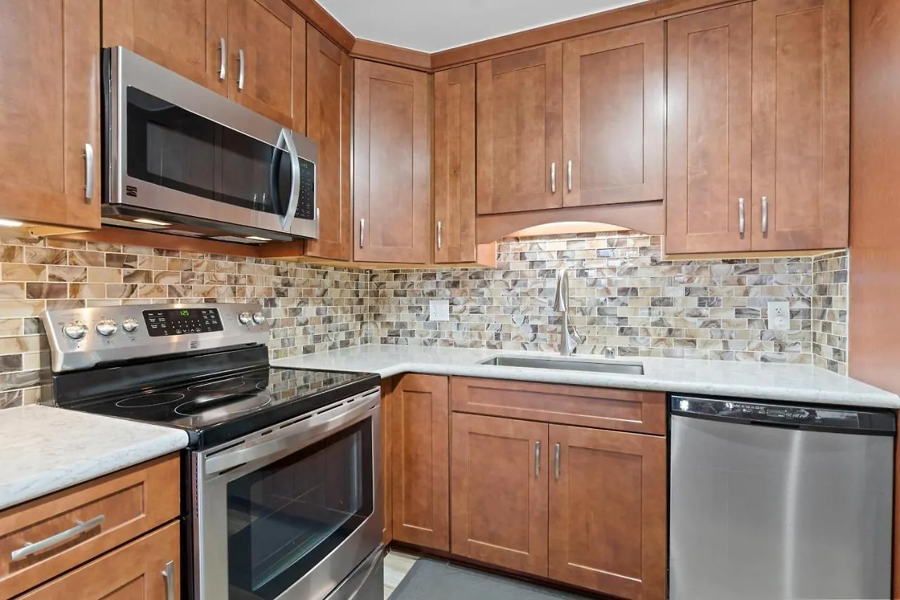 Semesterbostad Kamaole Sands 4-412, Ocean Views, Renovation, Ac!