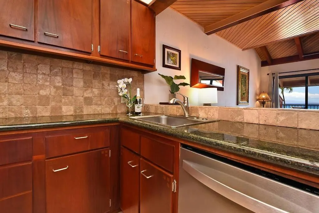 Largest One Bedroom At Kuleana - Oceanfront Unit!! 105 *