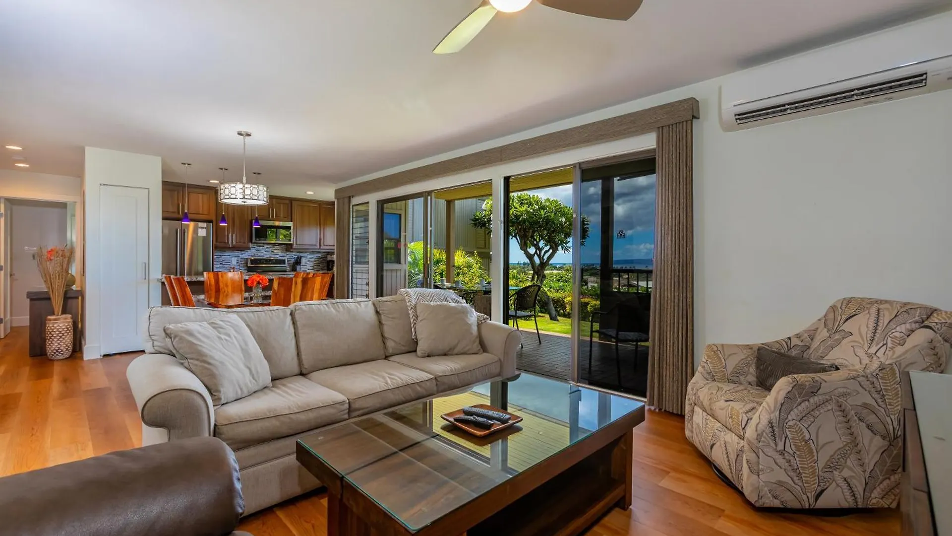 Upscale Wailea! 2-2 With Ocean View *