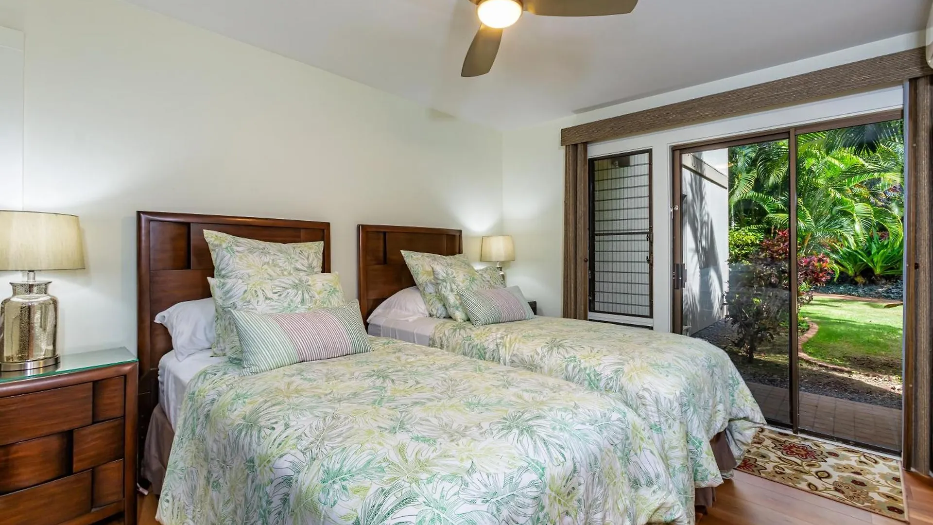 Upscale Wailea! 2-2 With Ocean View