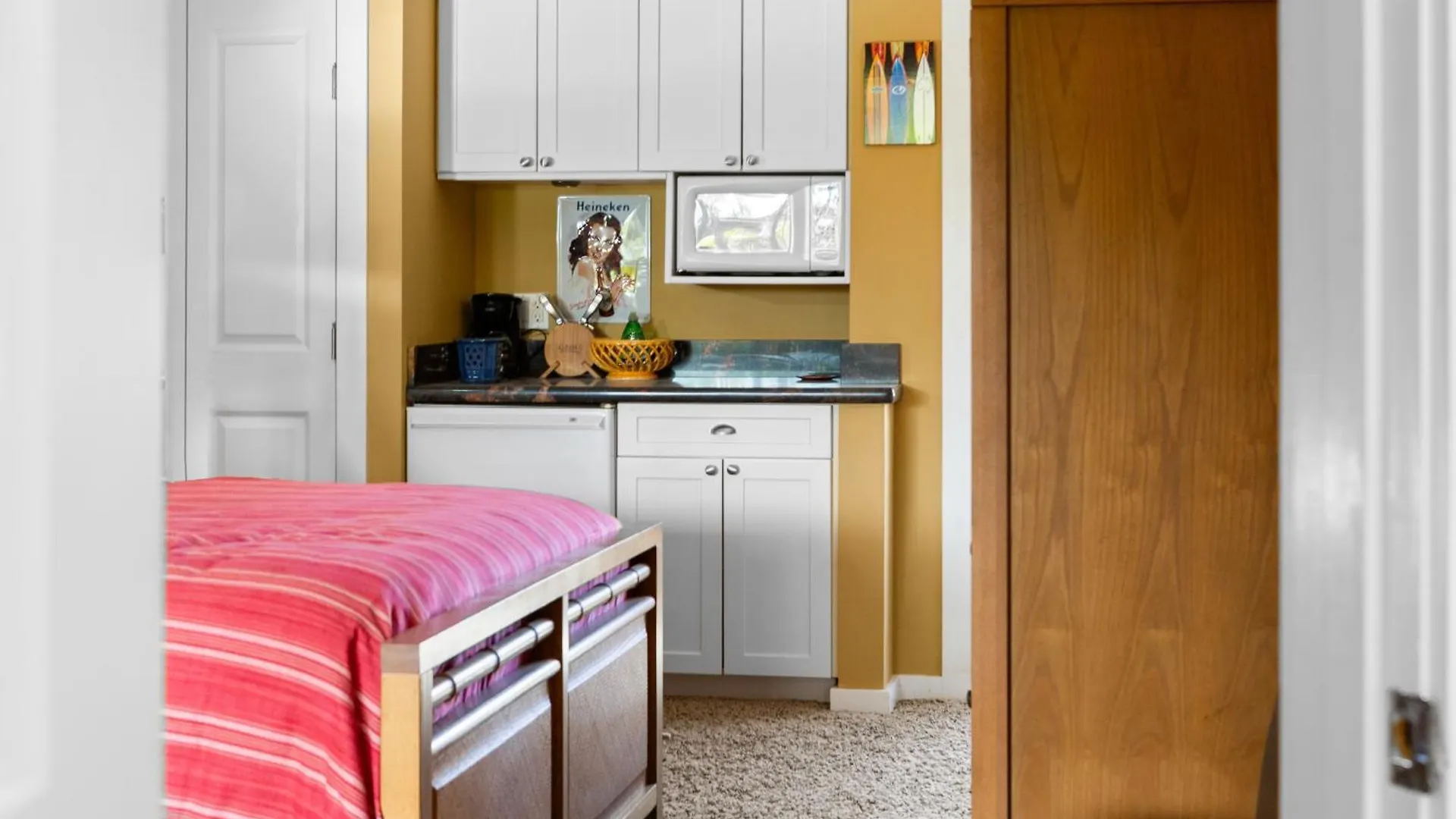 Apartment Studio Condo In Boutique Property With Mini Kitchen, Pool And Bbq *