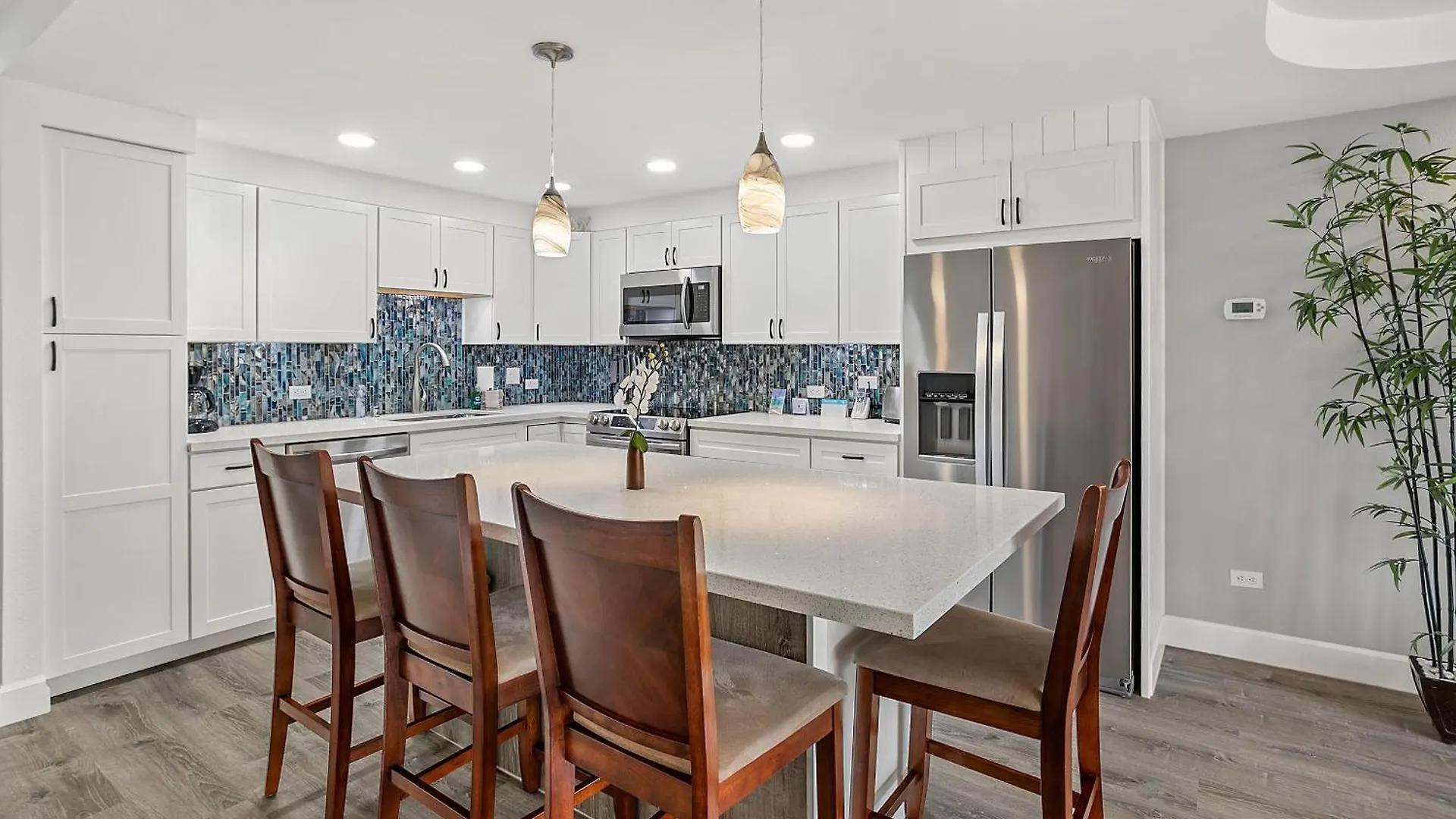 Kamaole Sands 4-213, Designer Condo, Split Ac