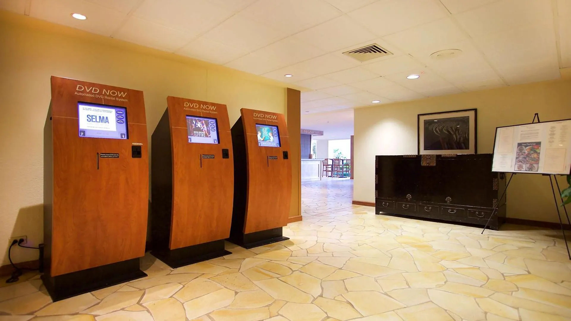Aston Kaanapali Shores Апарт-отель 4*