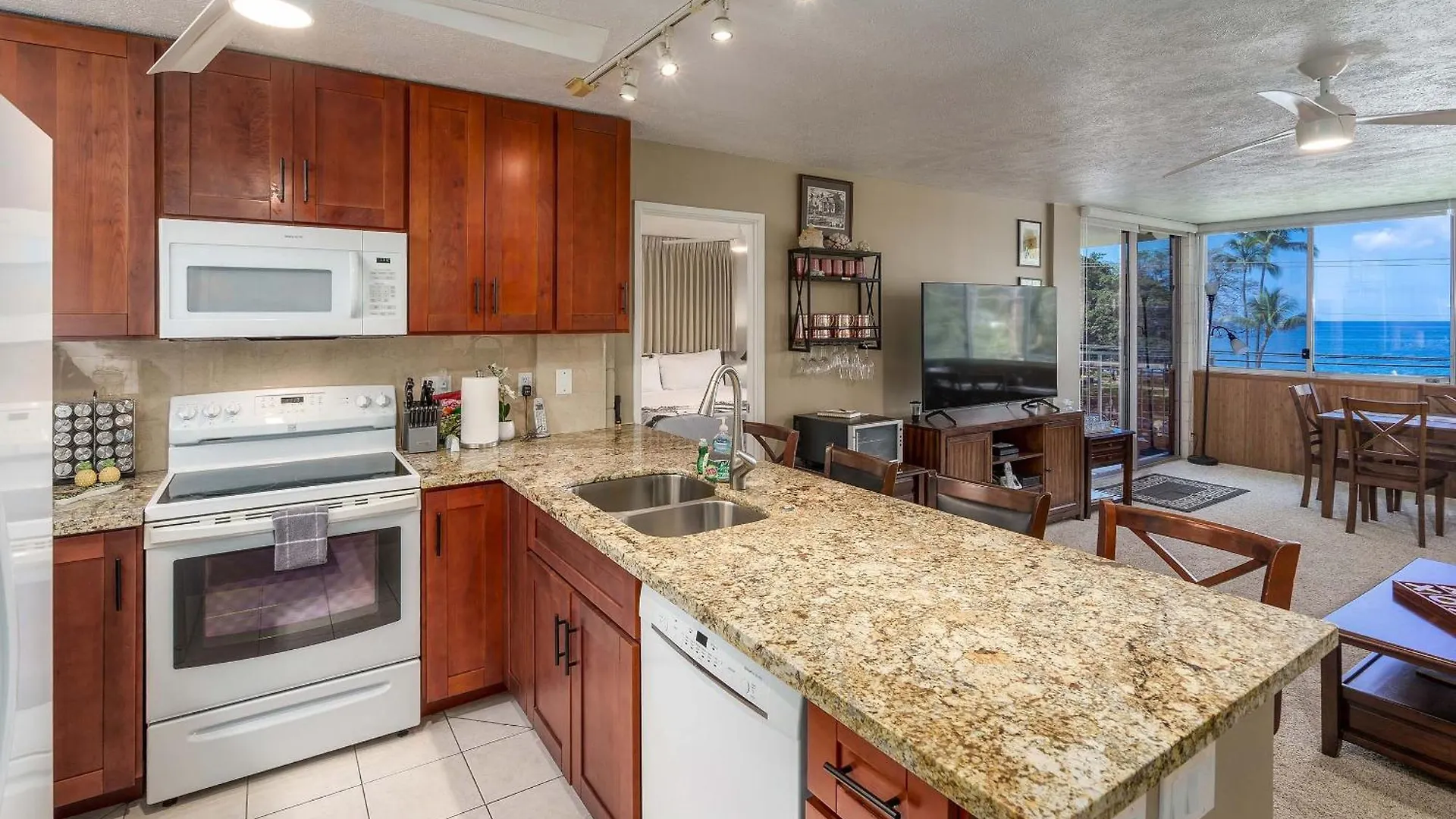 Haleakala Shores A-302 - Stunning Ocean View *