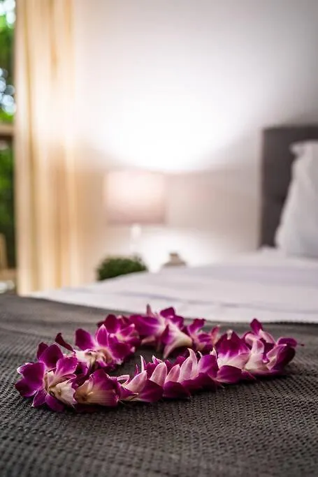 Luxury Suite, Pool, Walk To * ويليا