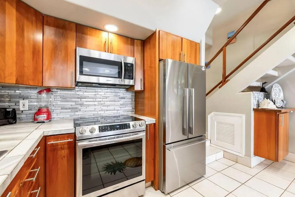 Lejlighed Hale Mahina B402- Updated & Spacious Floor Beachfront Kahana