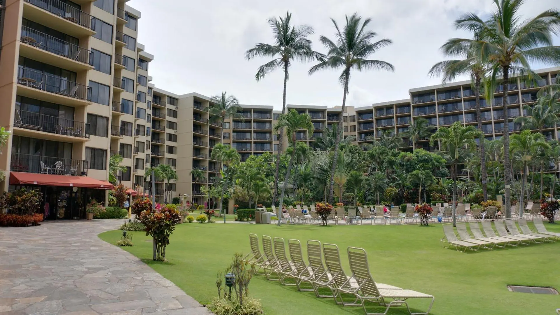 Aston Kaanapali Shores Апарт-отель