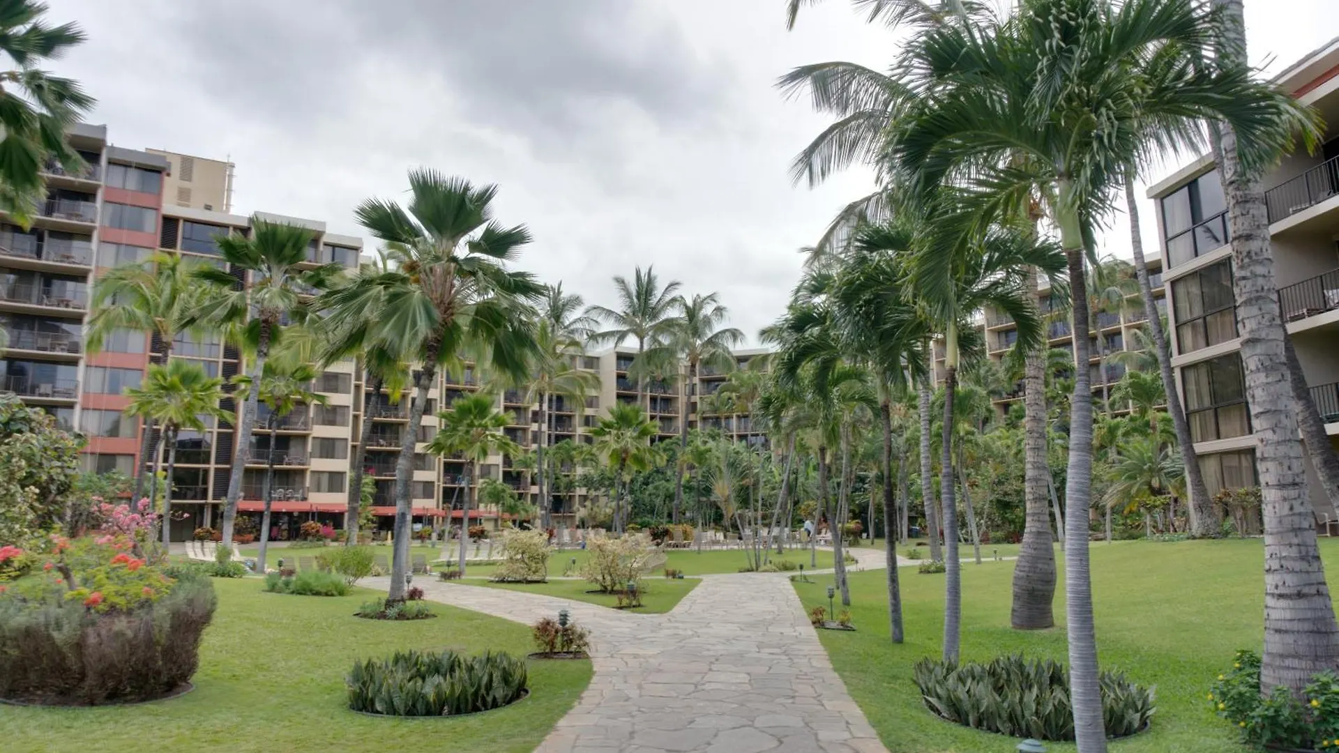 Aston Kaanapali Shores Апарт-отель Лахайна
