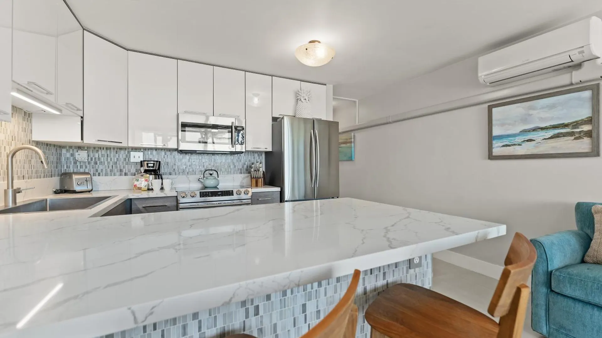 公寓 Oceanfront Paradise: Fully Remodeled Ground Floor 基黑