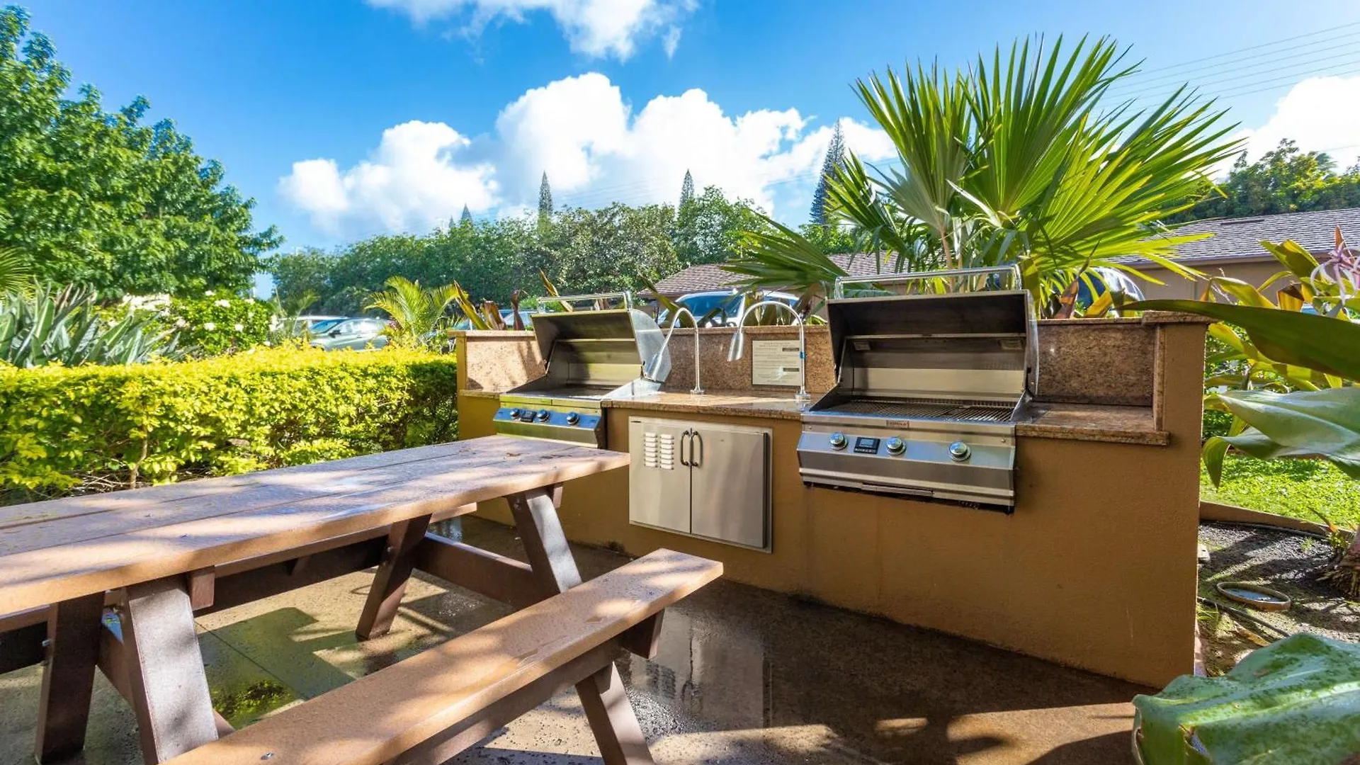 Aston Maui Kaanapali 4*
