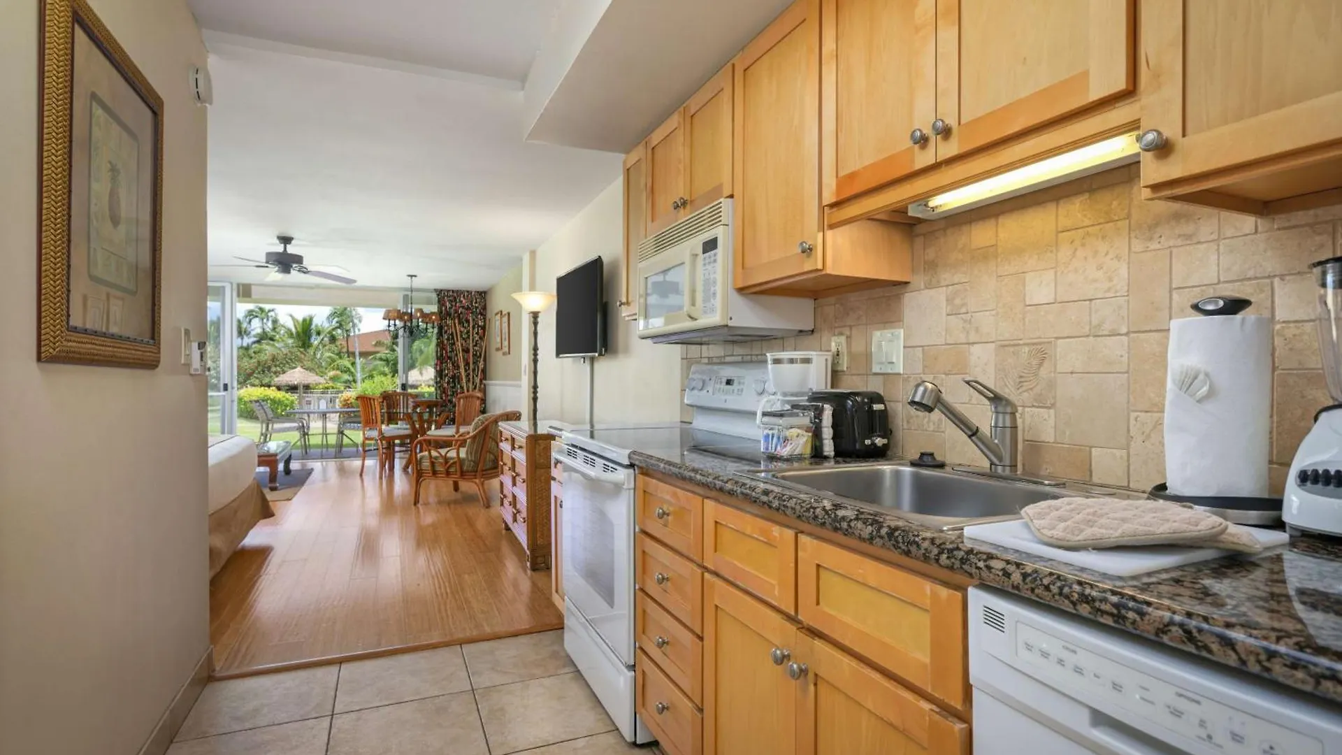 Aston Maui Kaanapali Aparthotel 4*