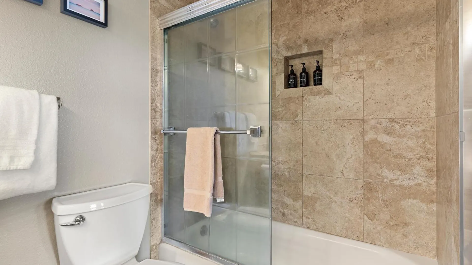 公寓 Perfect Getaway 2bd Condo, Steps To & Shops *