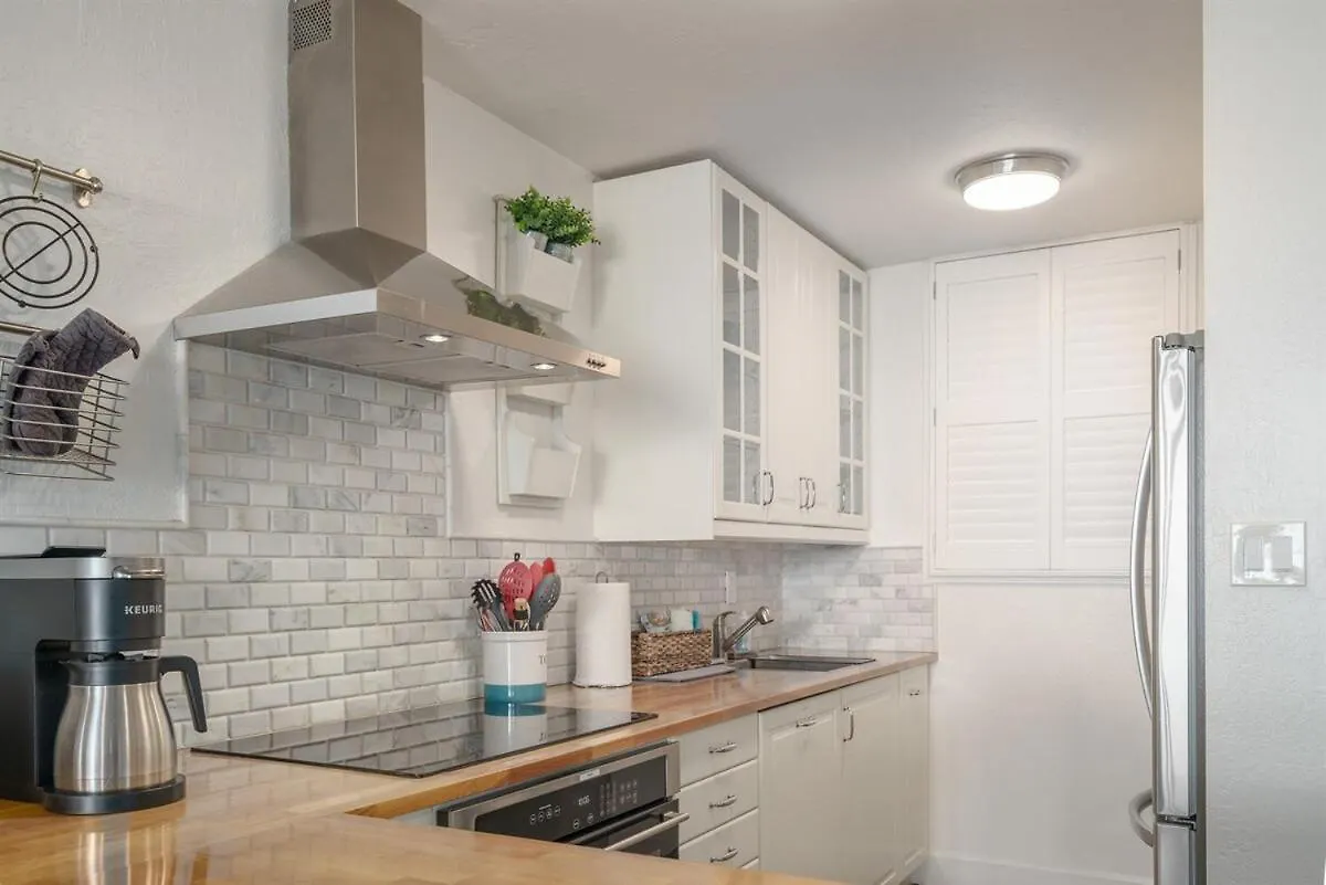 Direct Oceanfront—fully Remodeled—sleeps 6 בית נופש Wailuku