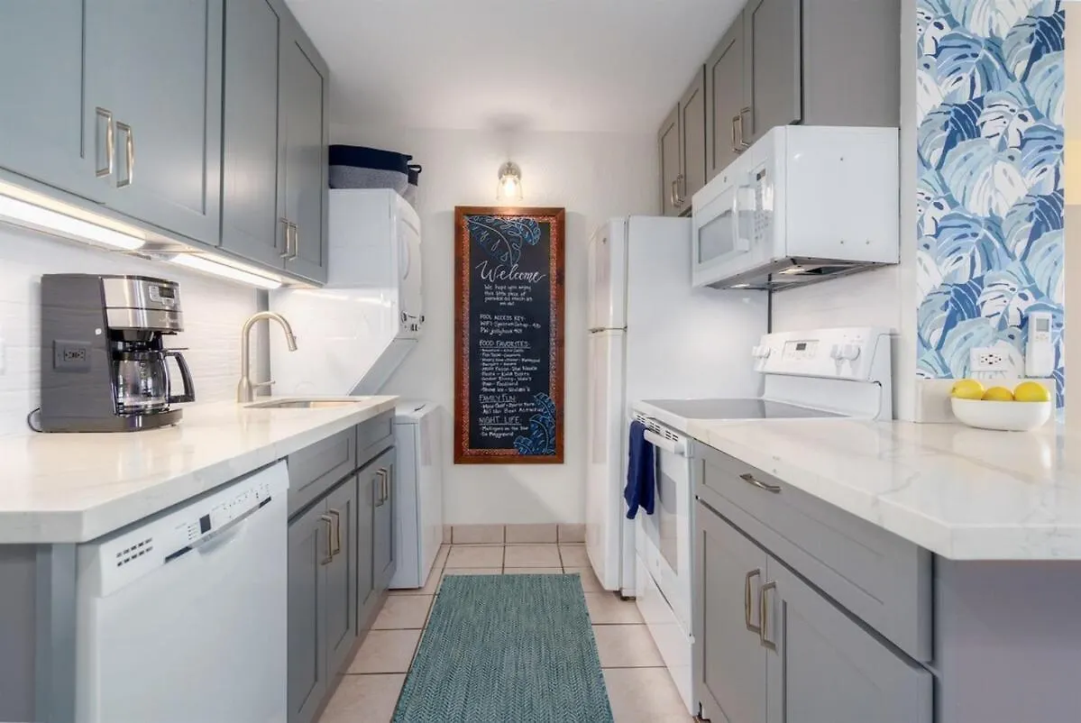 Holiday home Spacious Oceanfront — Big Views — Remodeled 2022 Wailuku