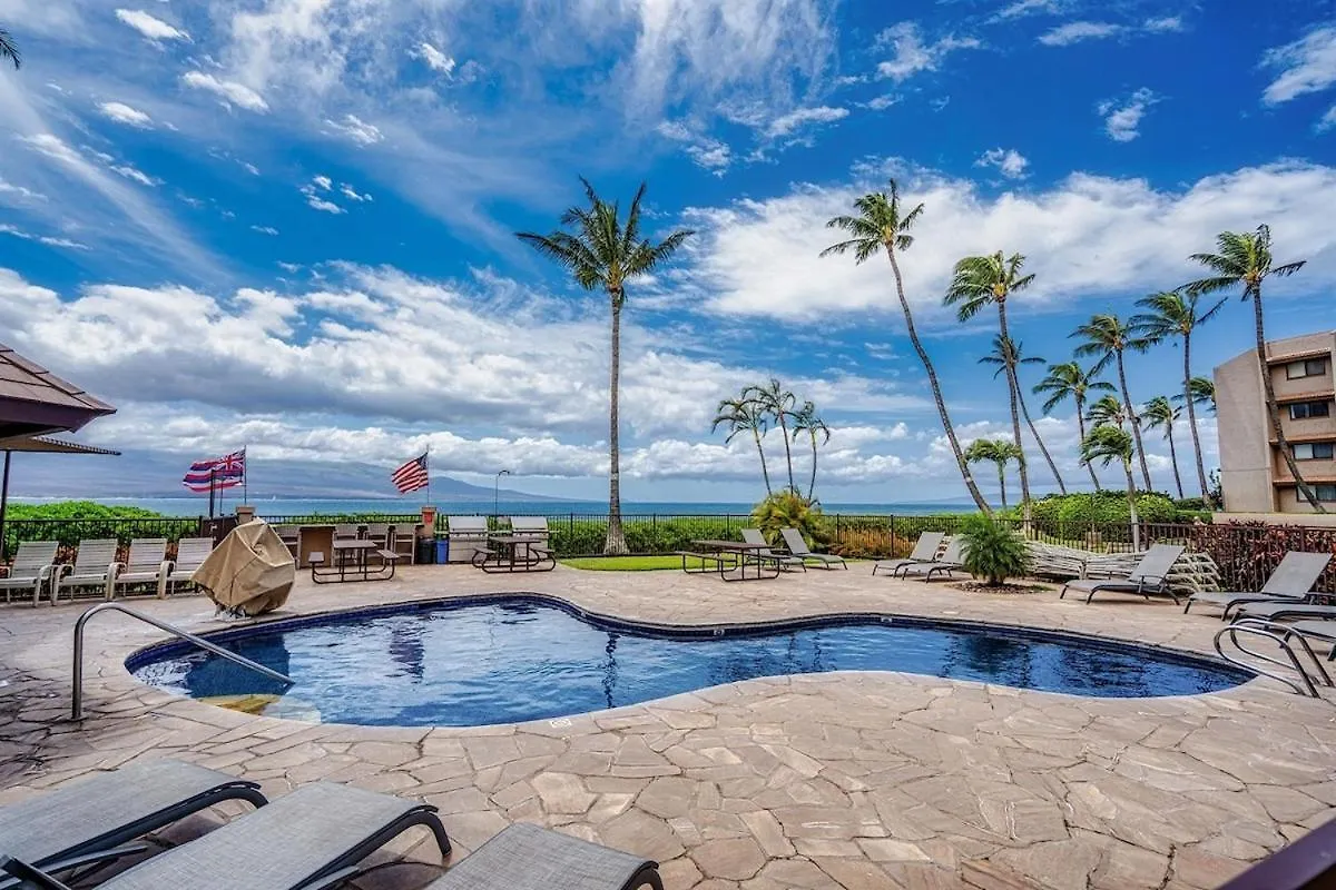 Spacious Oceanfront — Big Views — Remodeled 2022 Holiday home