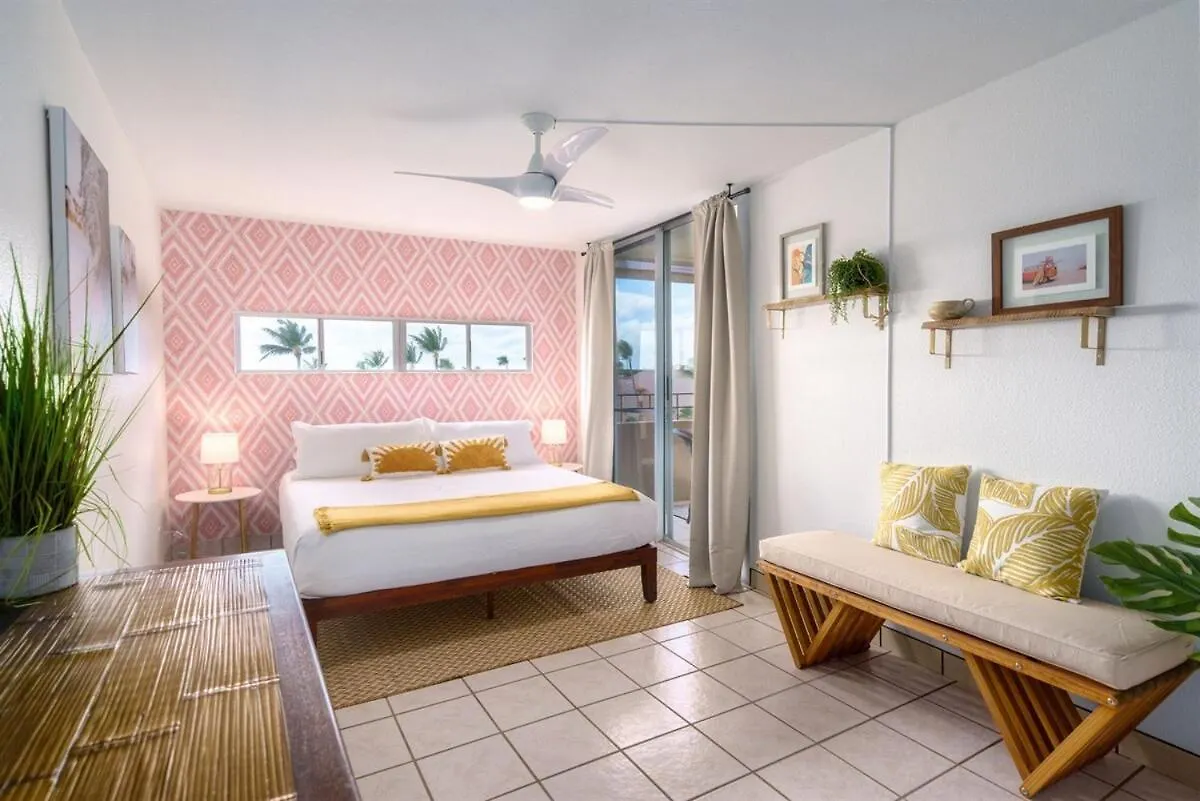 Spacious Oceanfront — Big Views — Remodeled 2022 Wailuku
