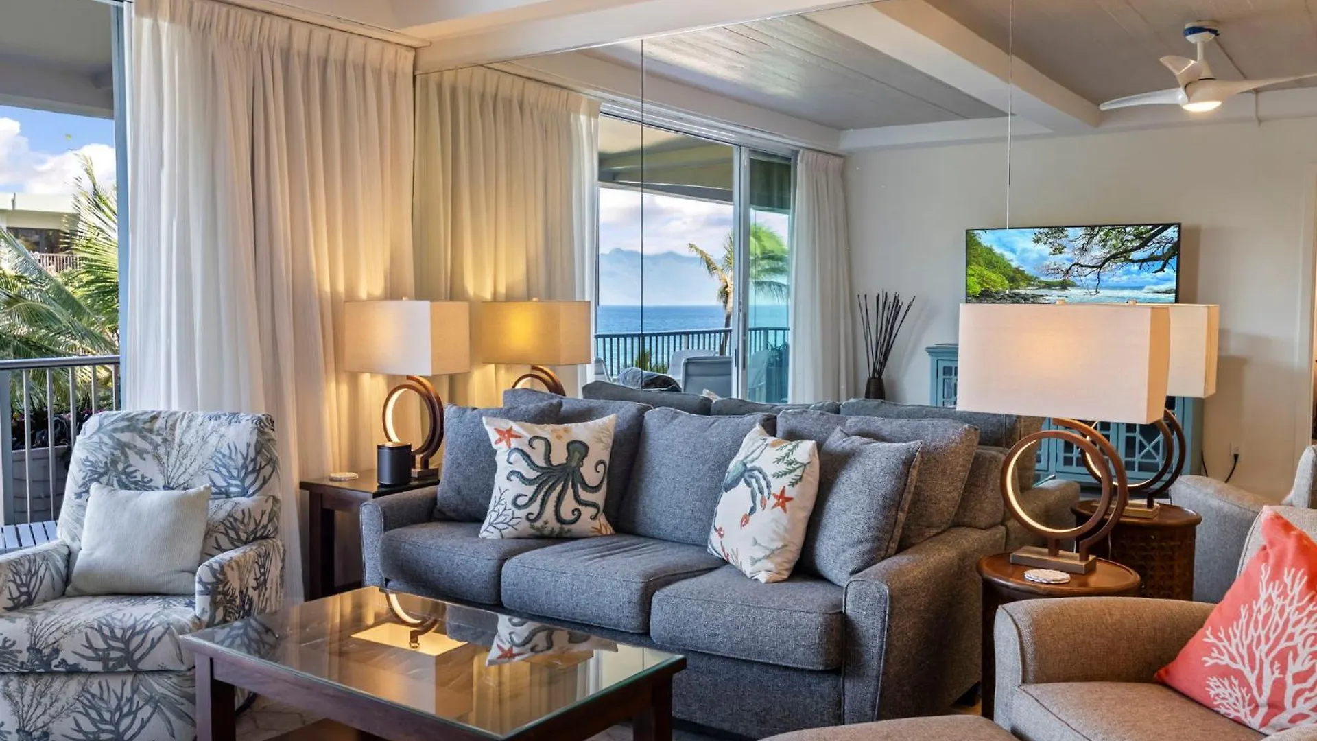 Whaler 508- Fully Remodeled Whaler Condo, Stunning Kaanapali Black Rock View *