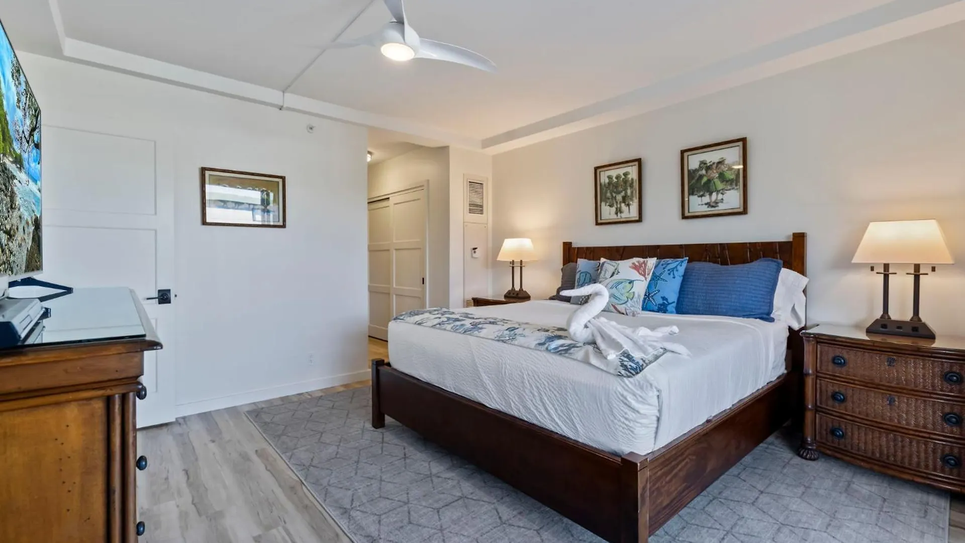 Whaler 508- Fully Remodeled Whaler Condo, Stunning Kaanapali Black Rock View Lahaina
