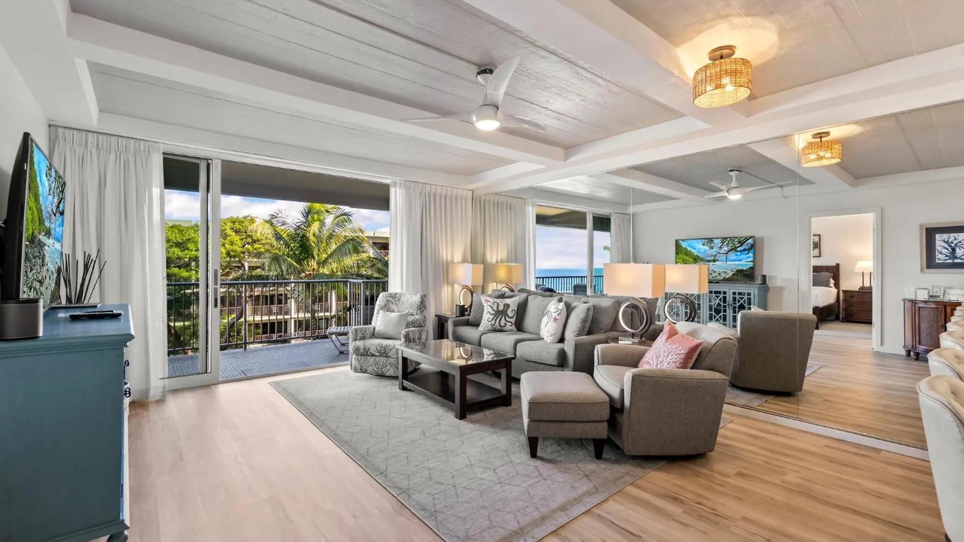 Whaler 508- Fully Remodeled Whaler Condo, Stunning Kaanapali Black Rock View