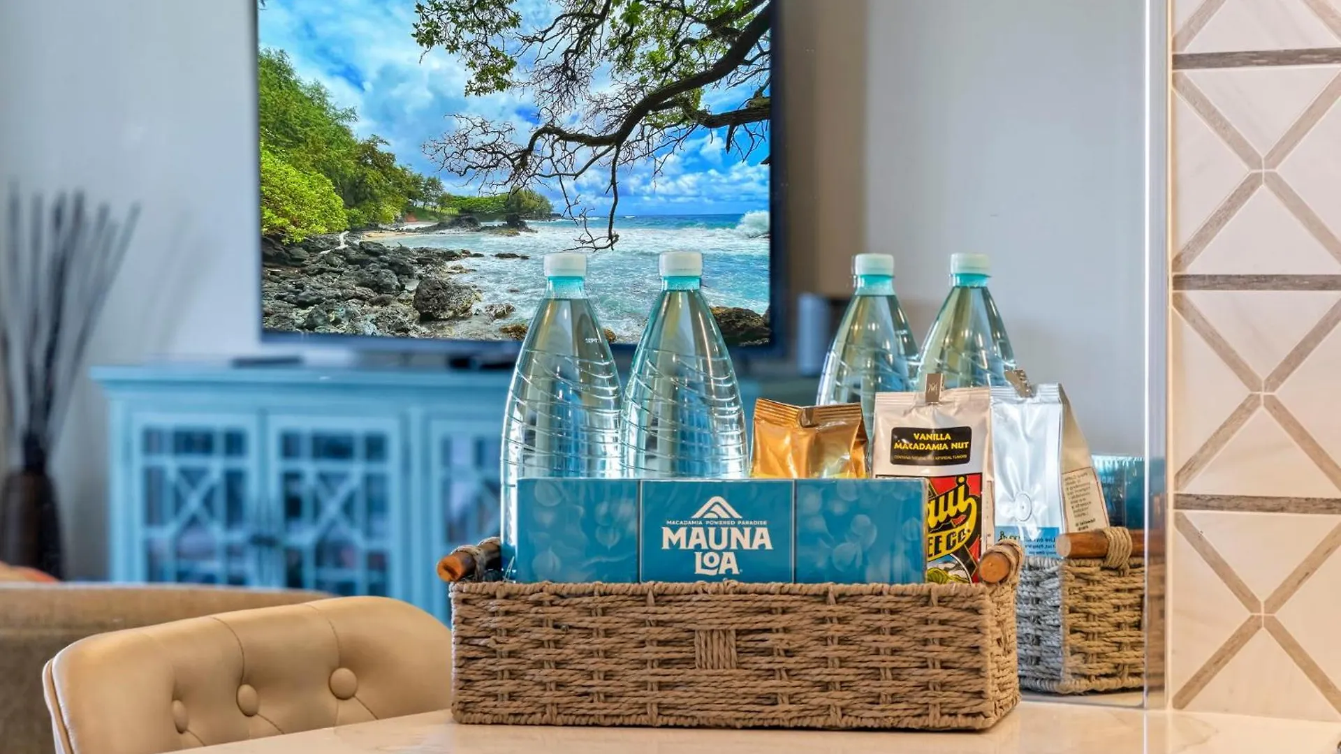 Whaler 508- Fully Remodeled Whaler Condo, Stunning Kaanapali Black Rock View Lahaina