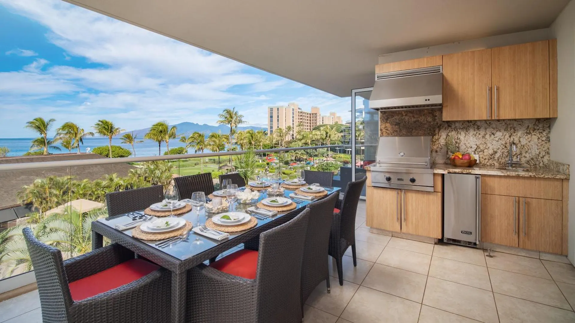 Oceanfront Views Above Dukes - Wrap Around Lanai - Outdoor Kitchen Honua Kai H351 度假居 *