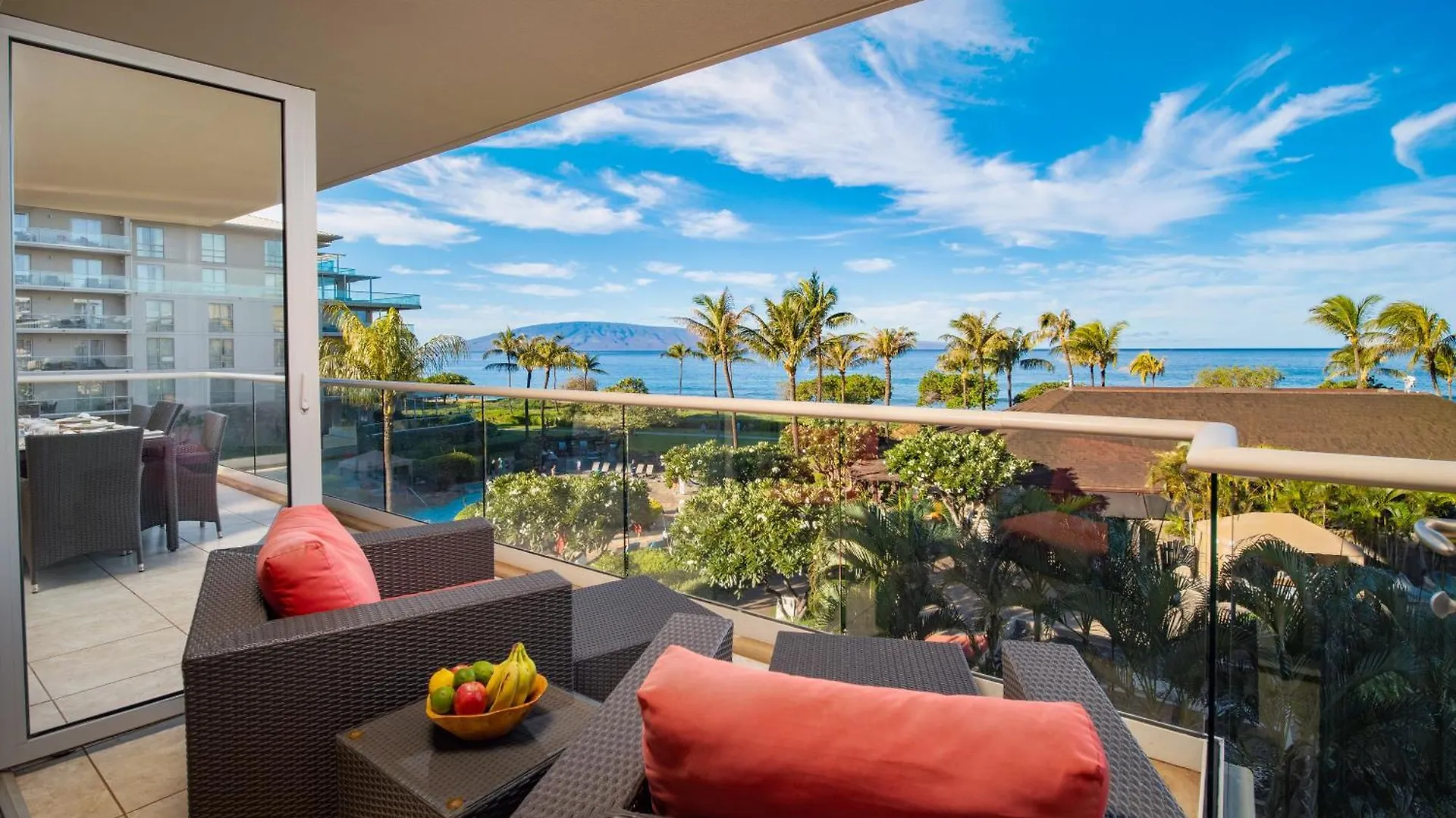 度假居 Oceanfront Views Above Dukes - Wrap Around Lanai - Outdoor Kitchen Honua Kai H351 *
