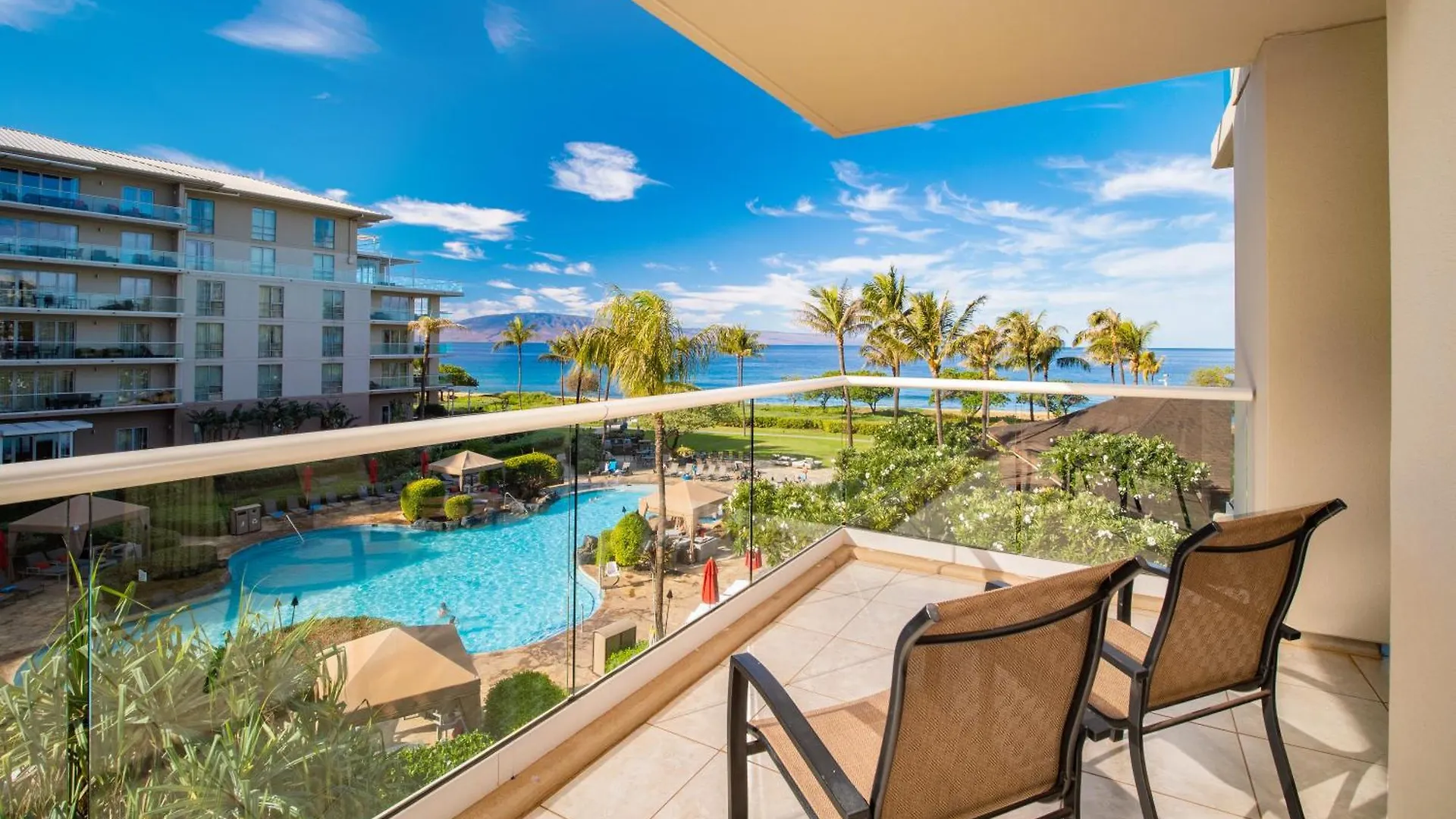 Oceanfront Views Above Dukes - Wrap Around Lanai - Outdoor Kitchen Honua Kai H351 度假居