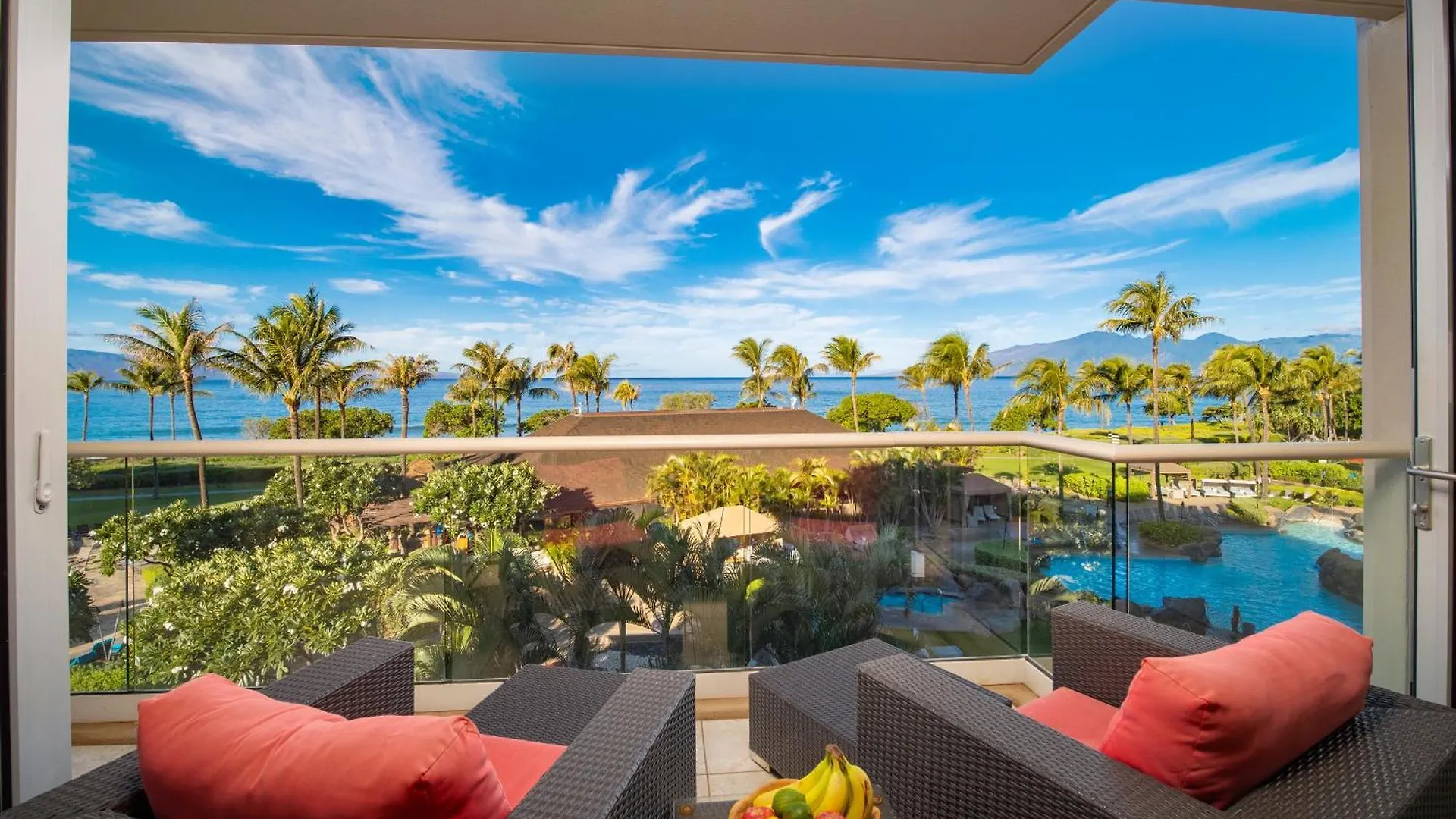 度假居 Oceanfront Views Above Dukes - Wrap Around Lanai - Outdoor Kitchen Honua Kai H351