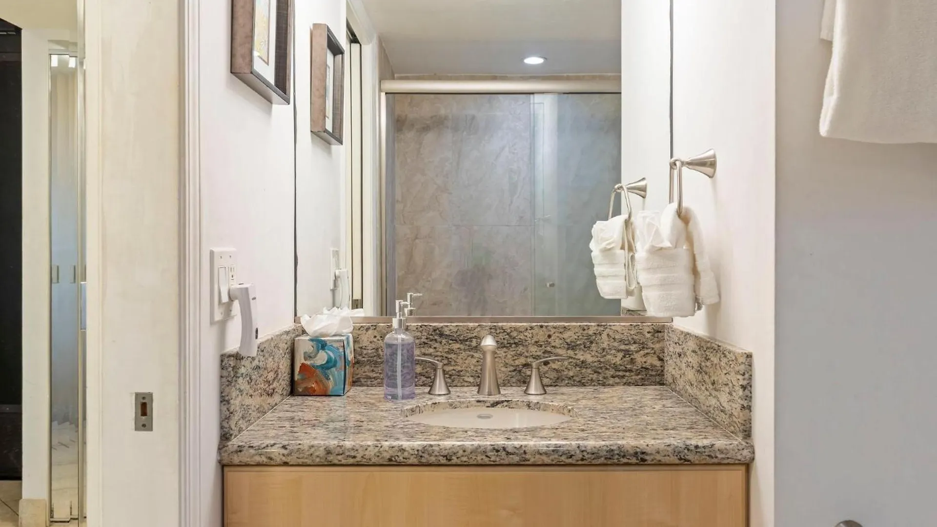Apartment Aston Mahana 1012