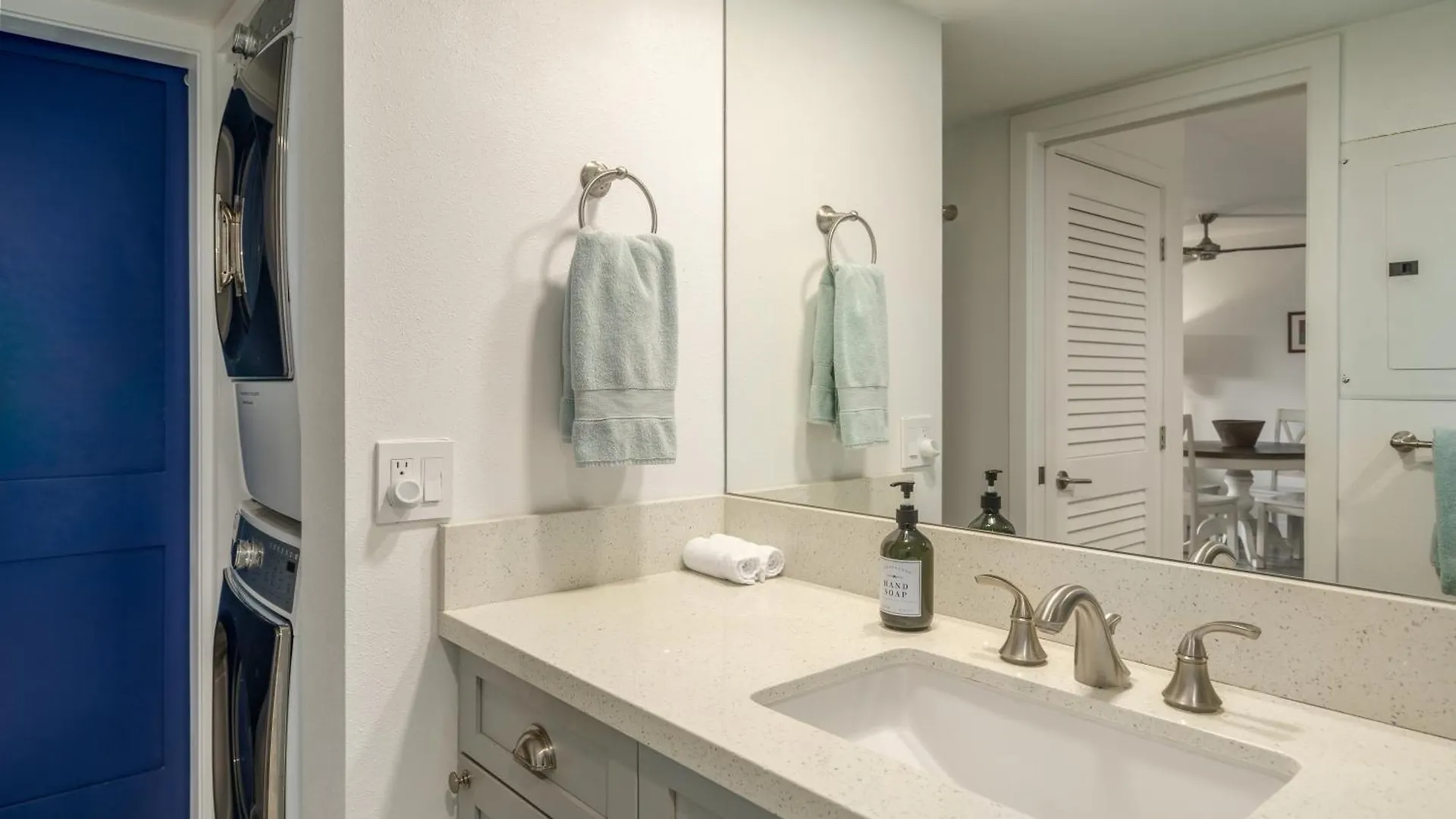 公寓式酒店 Renovated - 3 Min Walk To Toes In The Sand! *
