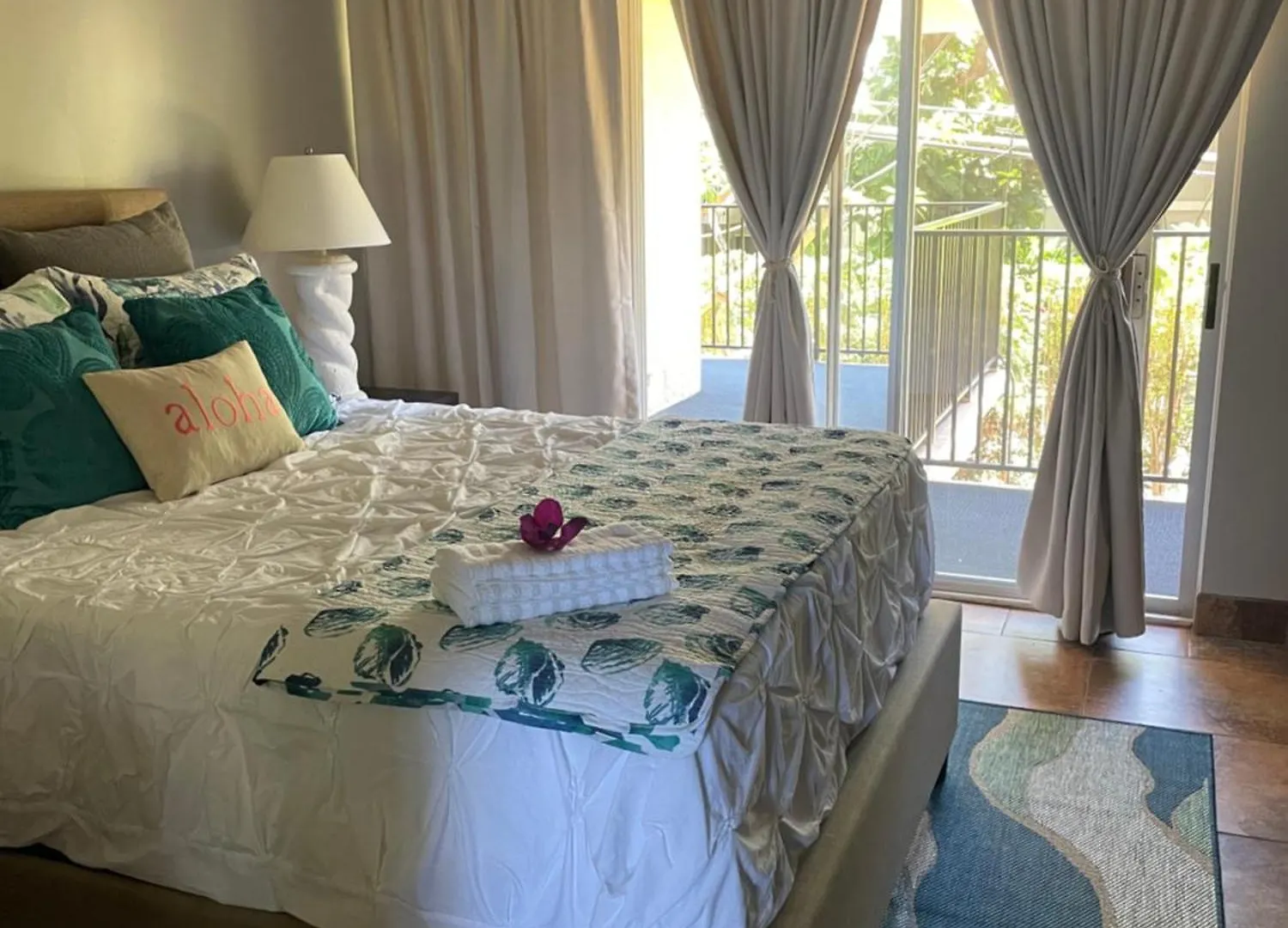 Whale Watching From The Lanai - Oceanfront In West Maui Aparthotel *