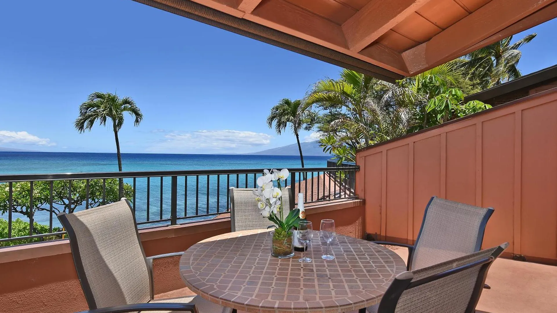 Largest One Bedroom At Kuleana - Oceanfront Unit!! 105 公寓 卡哈纳