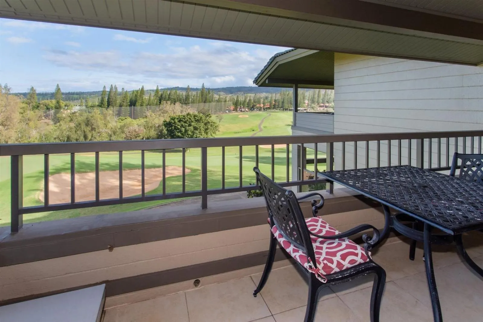1822 Ridge * Kahana