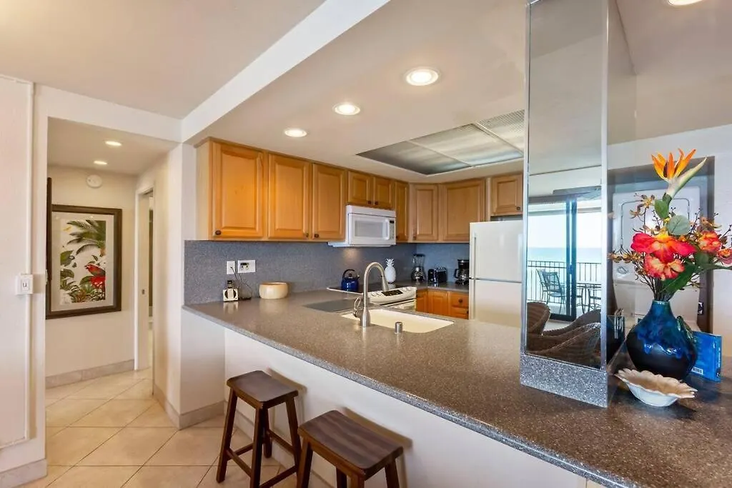 Hololani A404- Ocean Views From Every Room, 2 Bedroom Apartment Kahana