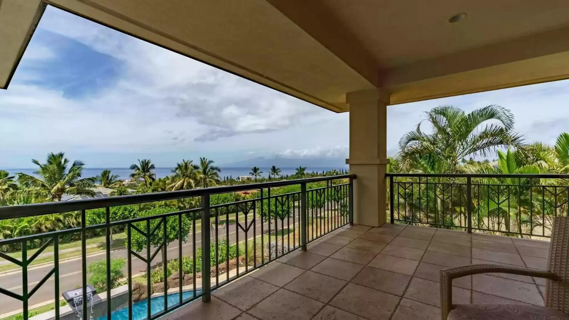 Breathtaking Oceanfront Villa Lahaina