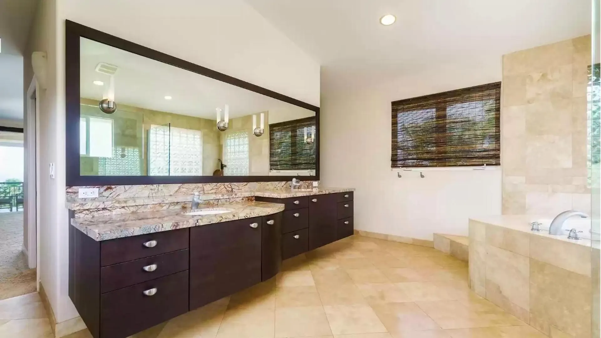 Breathtaking Oceanfront Lahaina