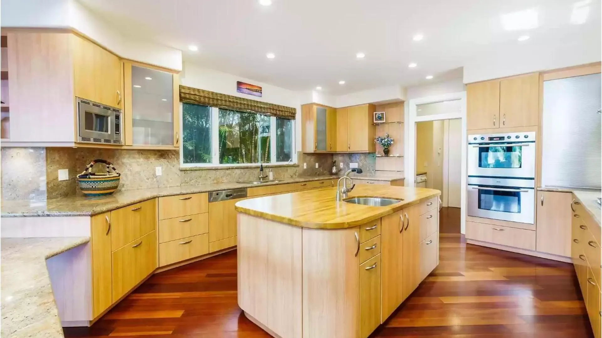 Breathtaking Oceanfront * Lahaina