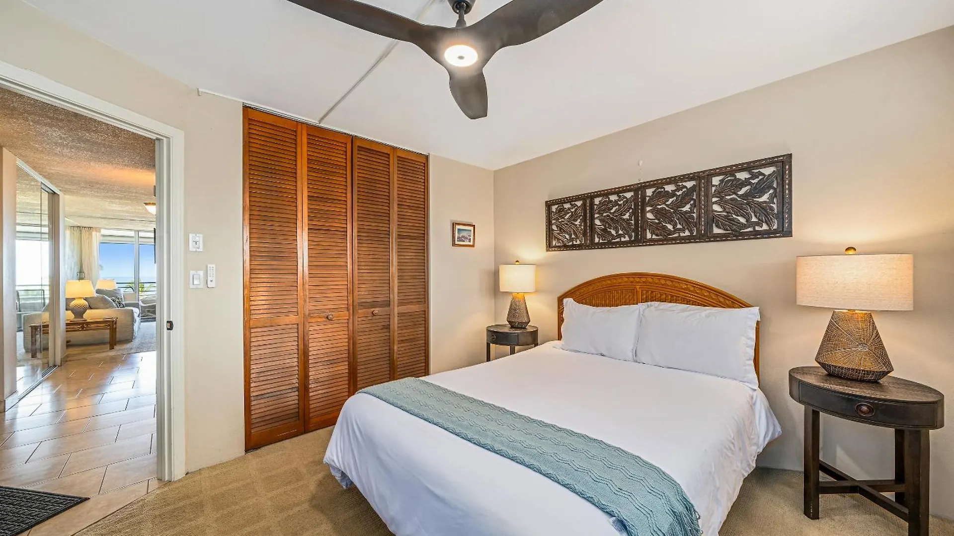 Stunning Ocean View 2 Bedroom Steps From 別荘