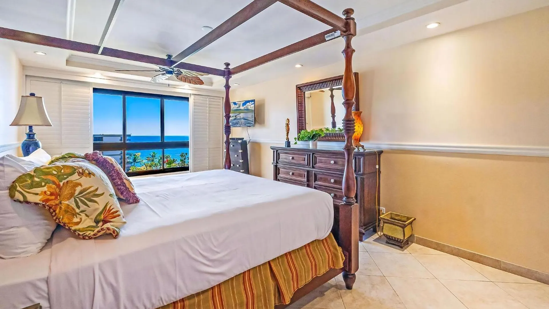 The Kaanapali Alii By Maui Lahaina
