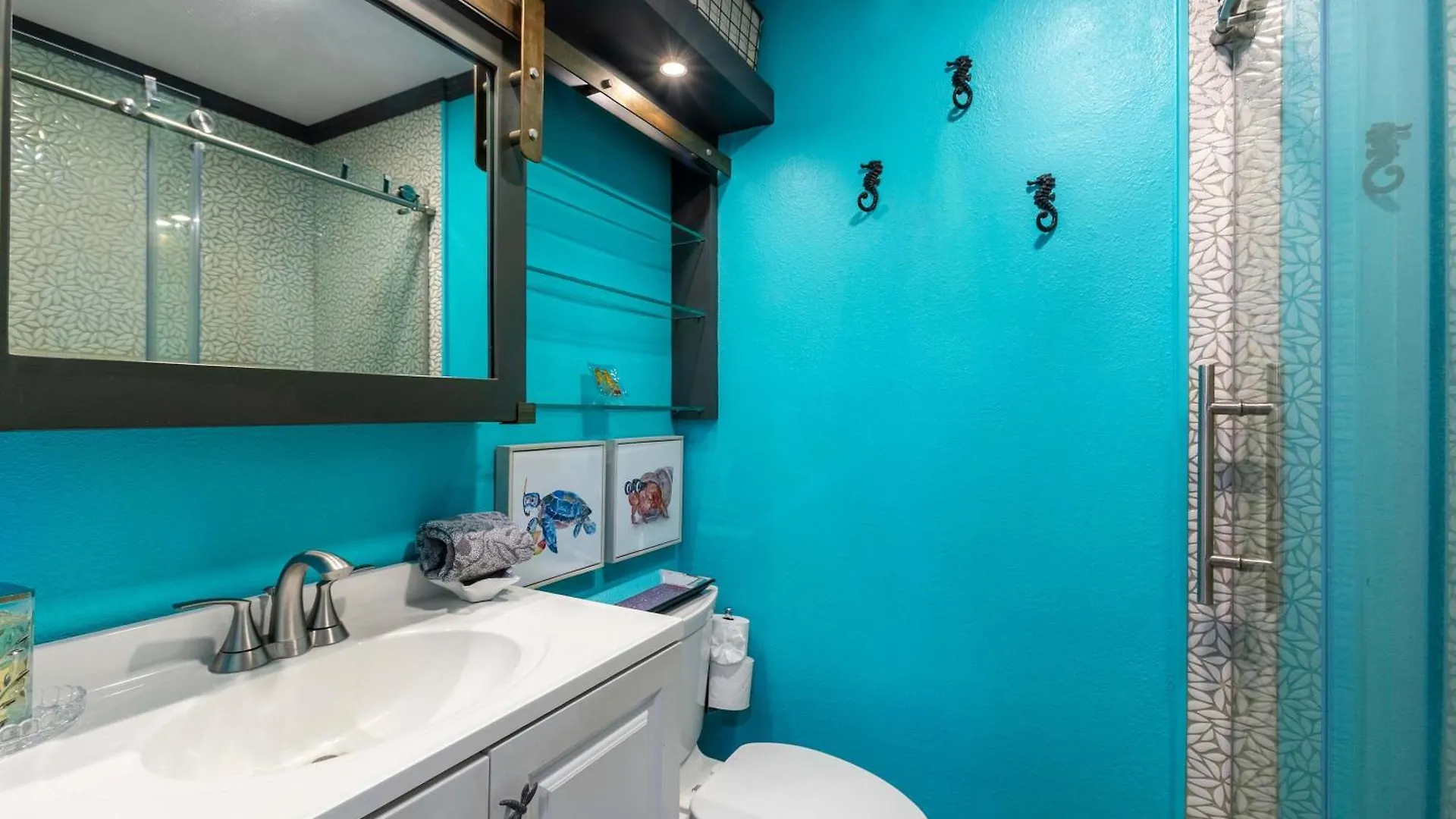 Bright Across From Pool Ac Sleeps 4 Kihei