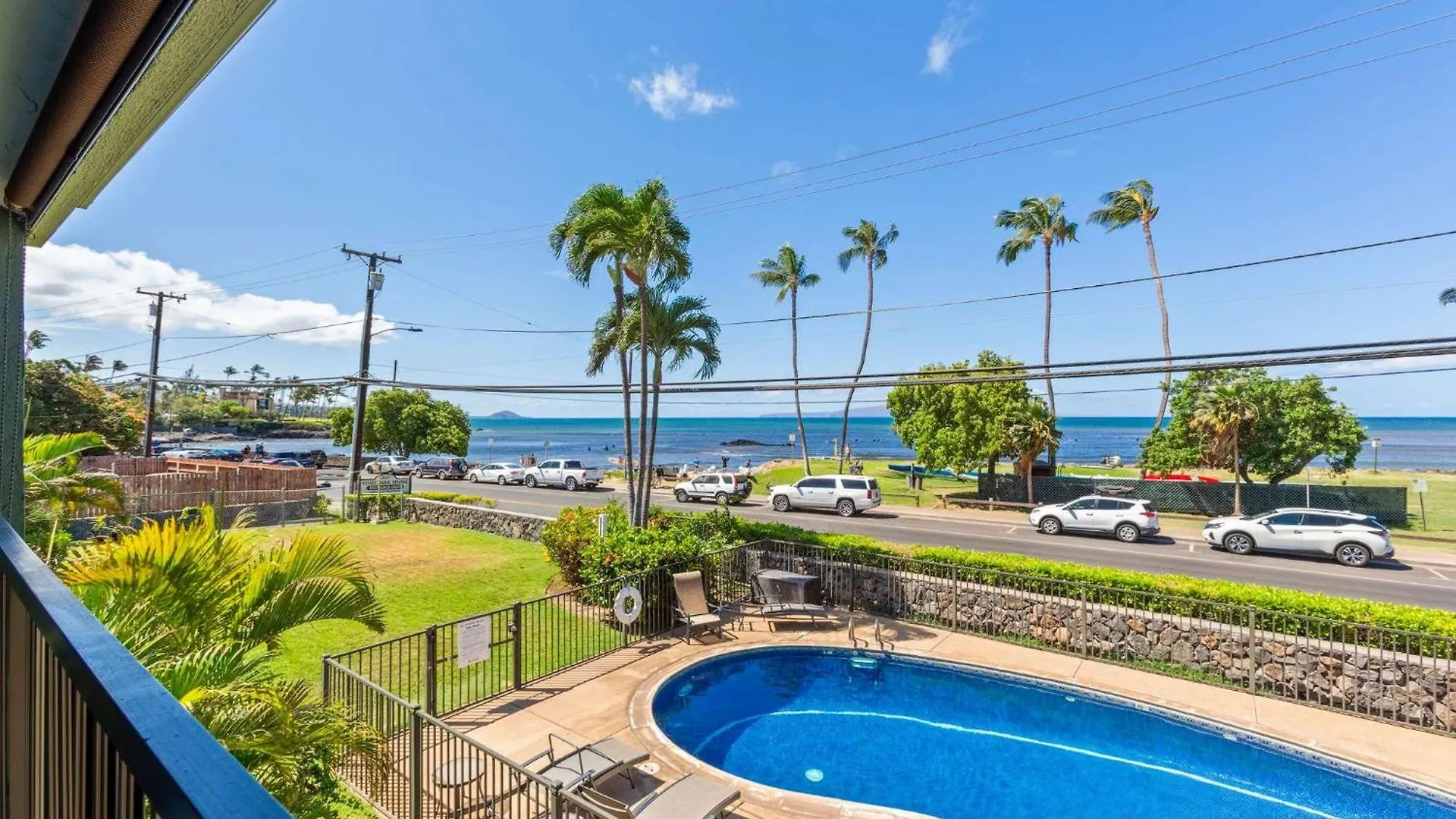 Bright Across From Pool Ac Sleeps 4 * Kihei