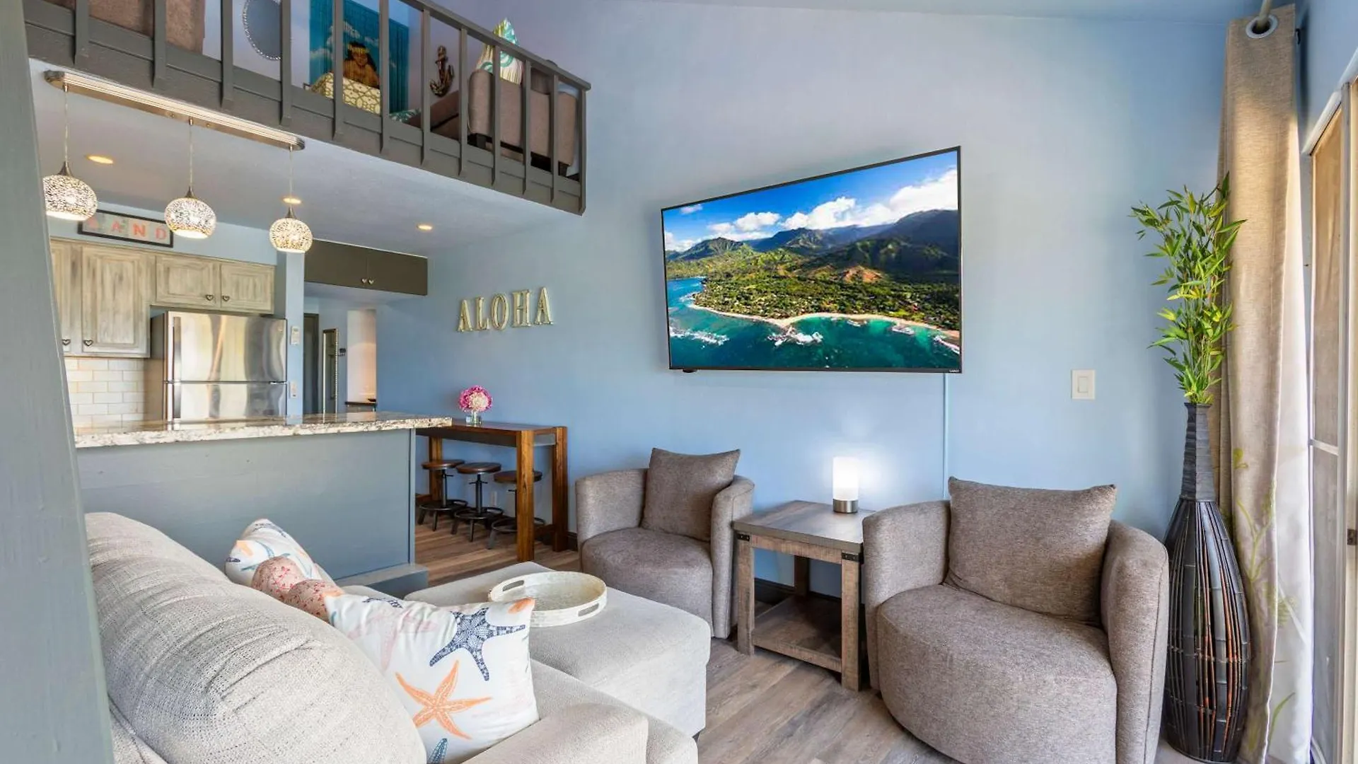 Bright Across From Pool Ac Sleeps 4 Kihei